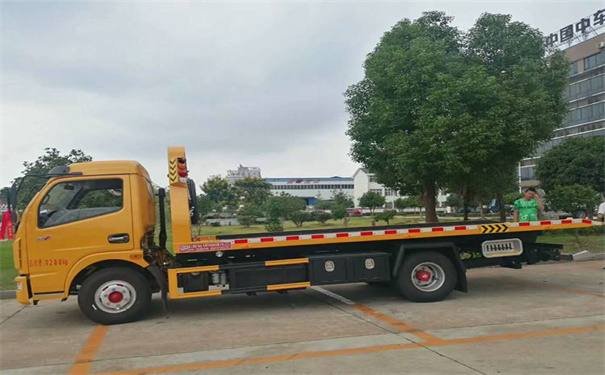 吉安定远24小时拖车救援电话号码，定远道路救援公司怎么收费的